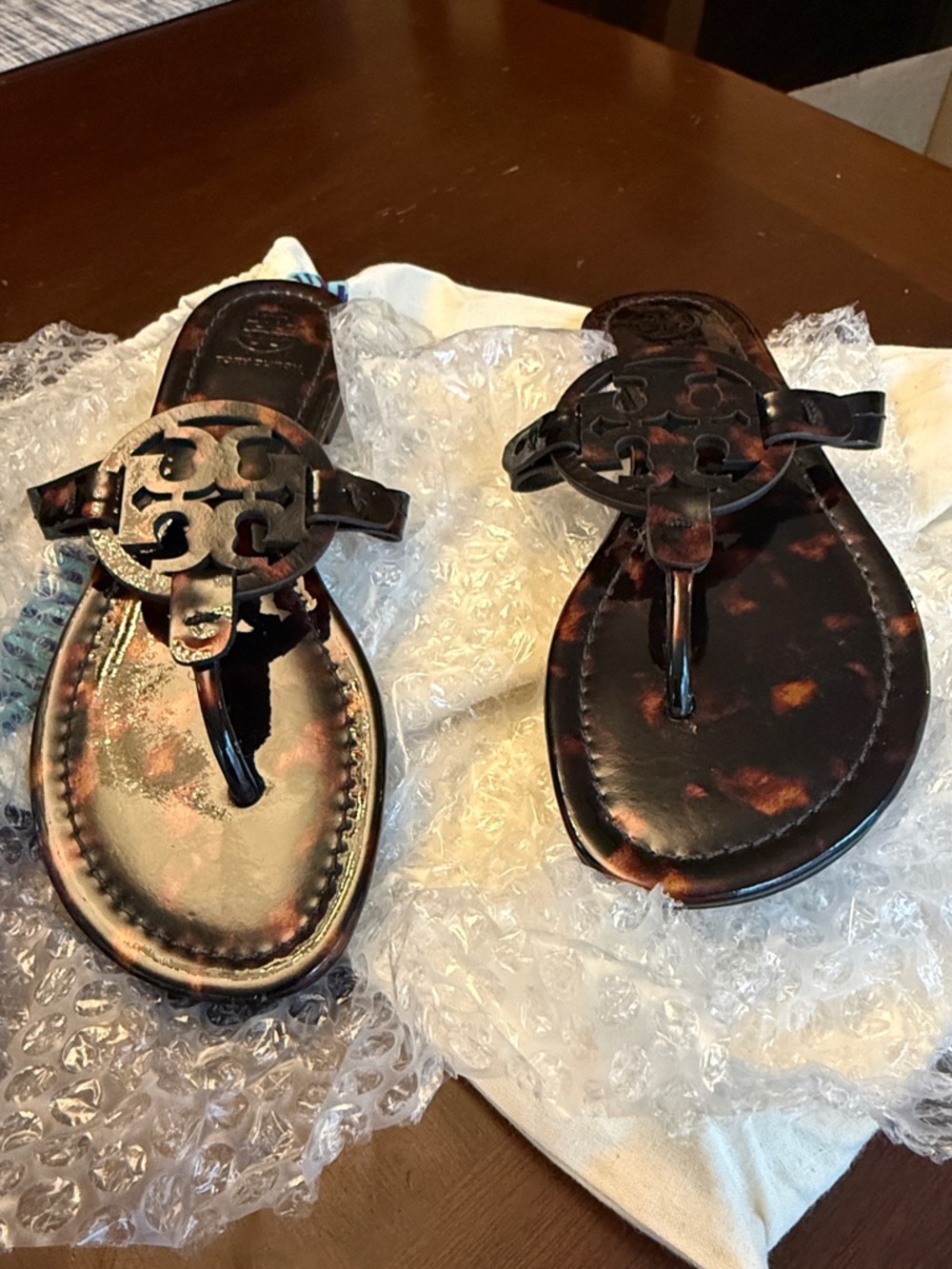 Tory Burch Tortoiseshell Miller Thong Sandals - Brown Black